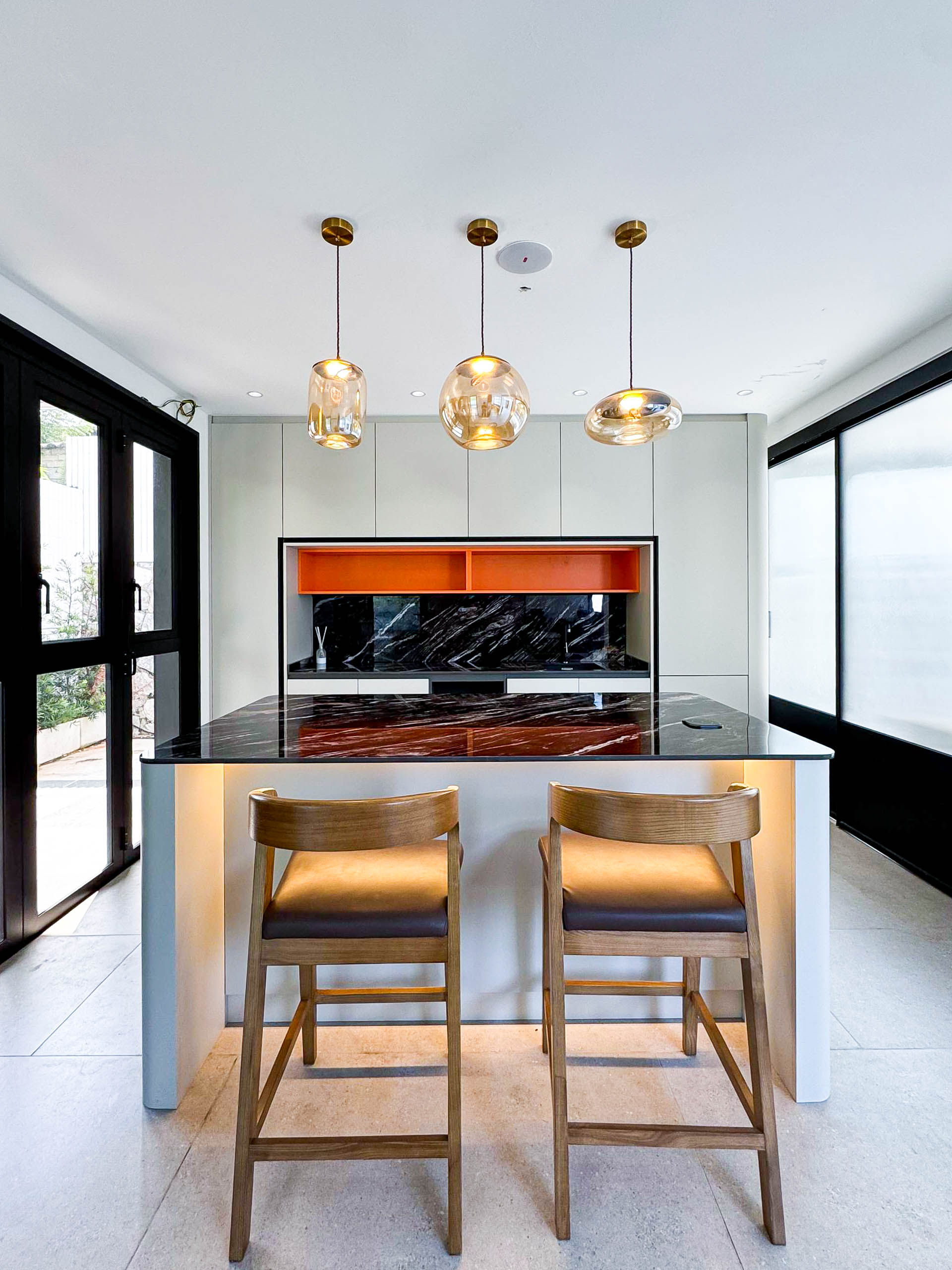 ALUMINIUM KITCHEN CABINET